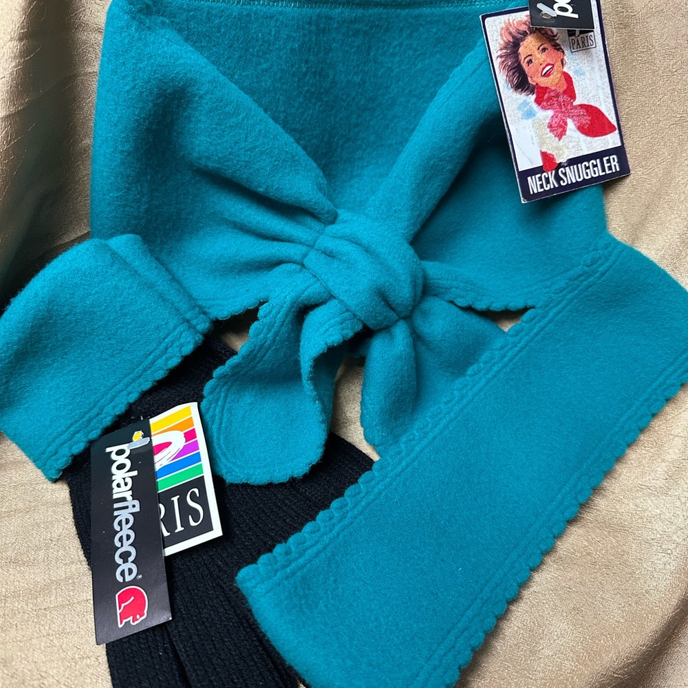 Paris polar fleece teal and black neck snuggler, headband and glove set